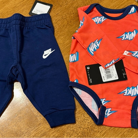 New Nike Infant Set - Bold Orange and Blue— size 3 mos - Picture 1 of 8